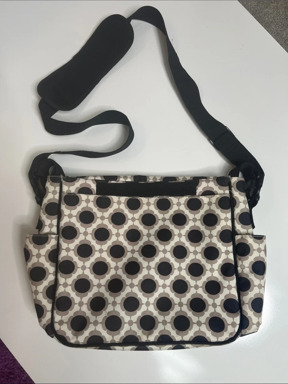 Skip Hop Dash Stroller Messenger Diaper Bag Black Cream